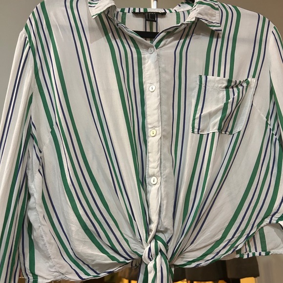 Forever 21 Striped Tie-Front Top Long Sleeve Button Down Shirt Medium 100% Rayon - Picture 3 of 8